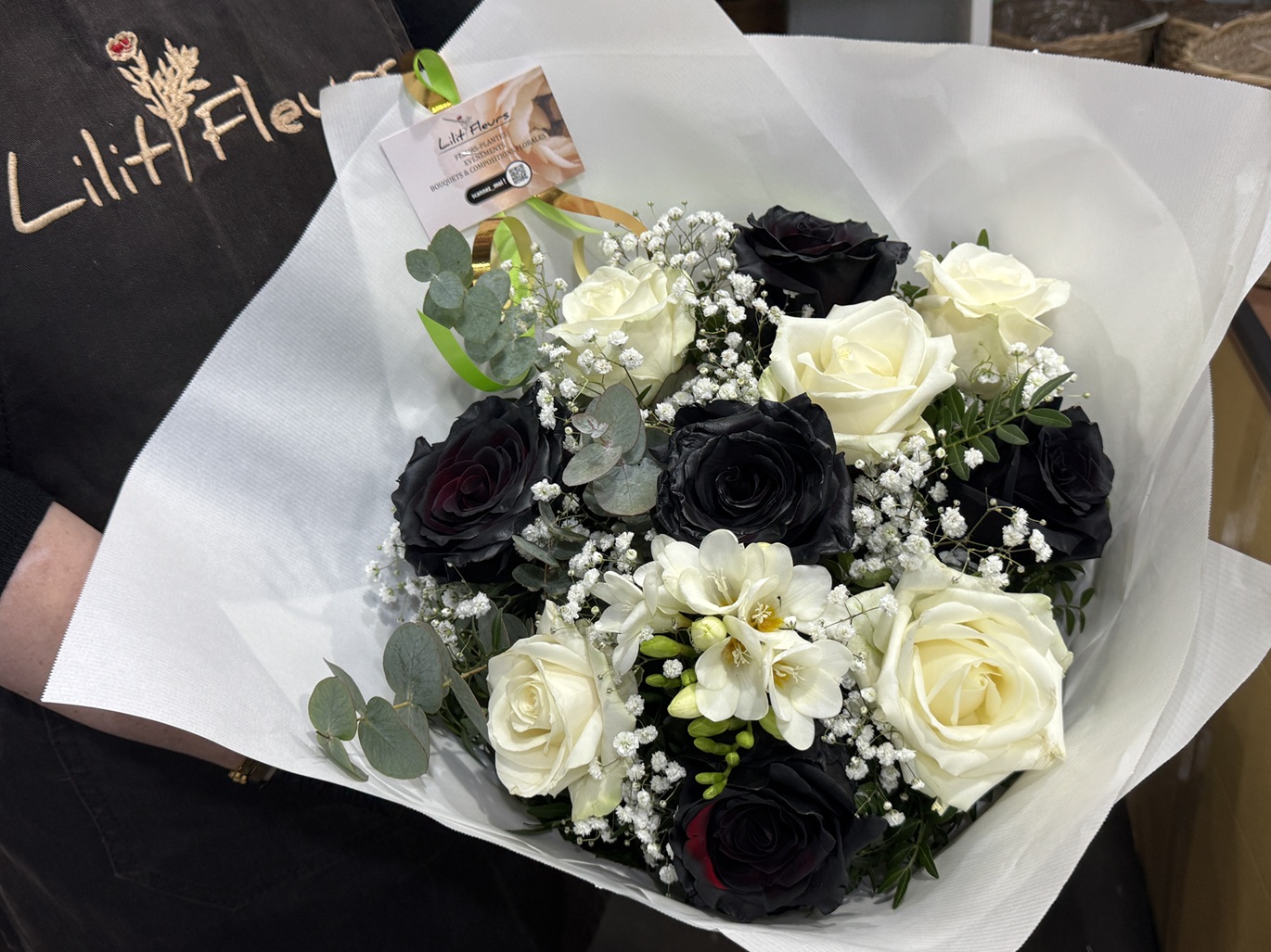 Bouquet Black & White Bouquet Black & White - Roses noirs et blanches